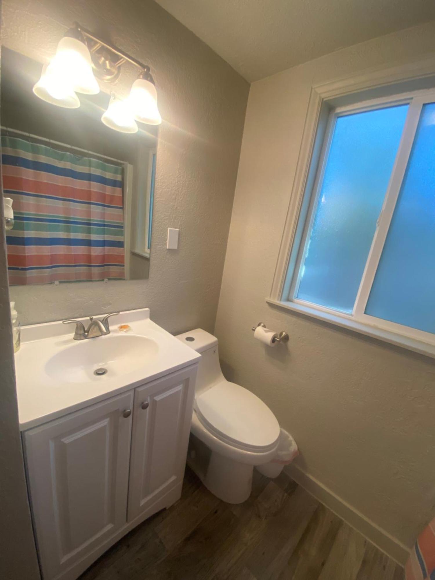 Cute Entire Small House With Large Yard! Pets Welcome! West Valley City Bagian luar foto