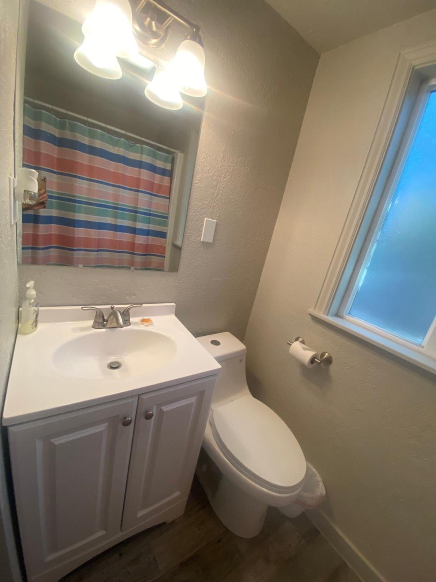 Cute Entire Small House With Large Yard! Pets Welcome! West Valley City Bagian luar foto